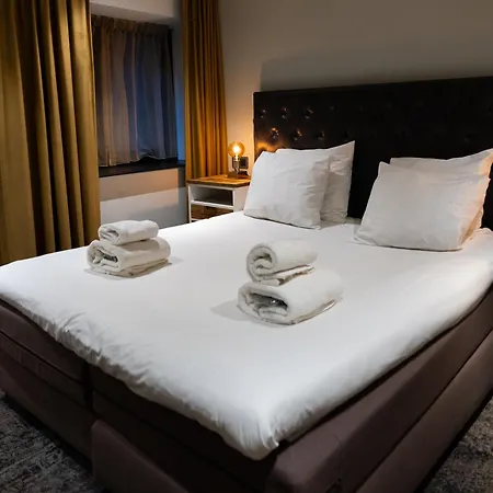 S&a Vondel Park Hotel
