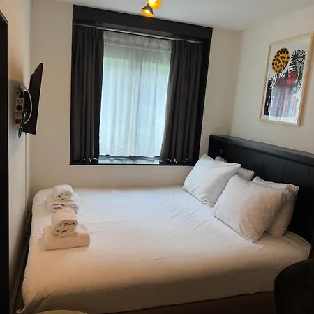 S&a Vondel Park Hotel